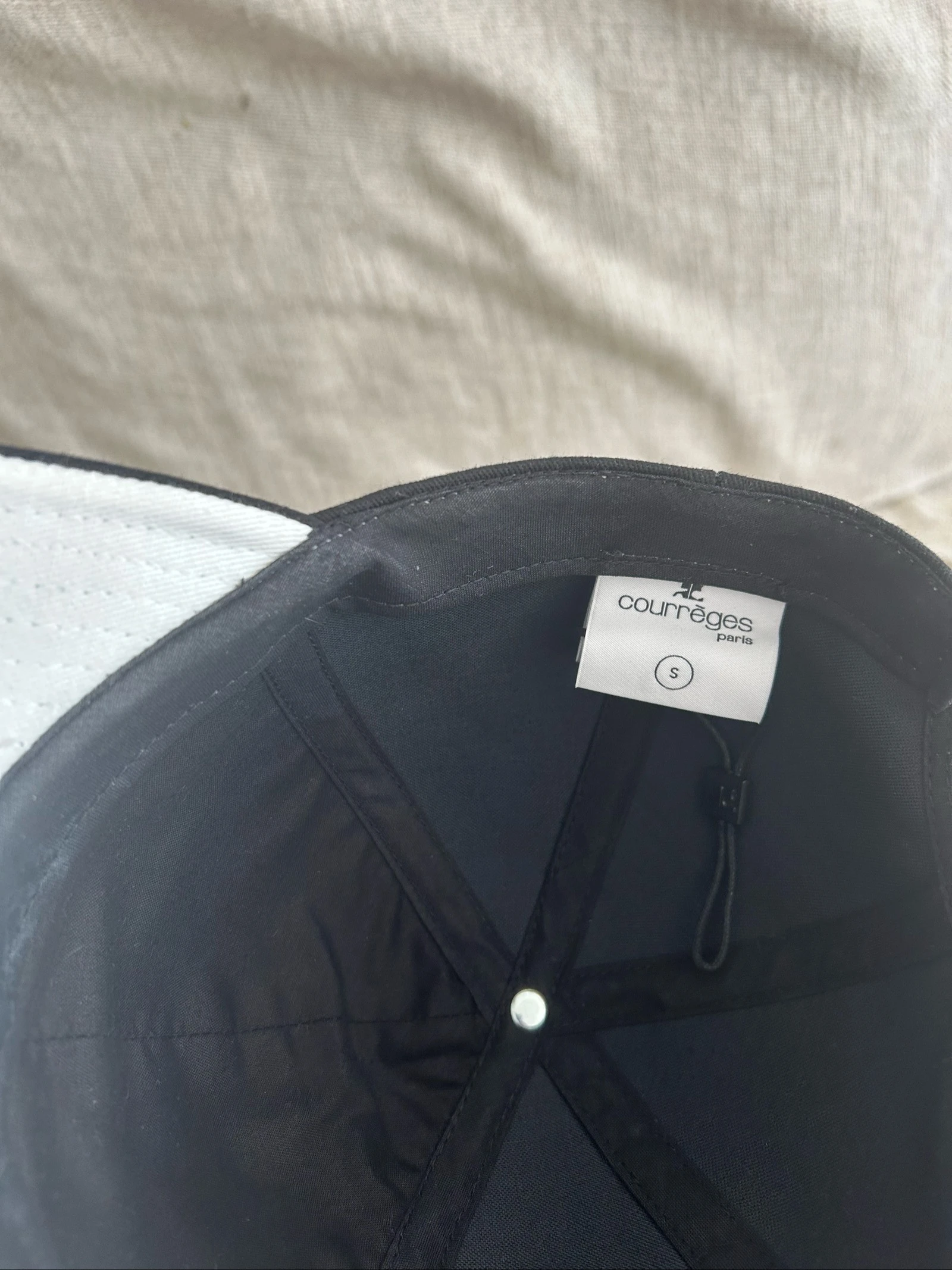 Casquettes courreges  – photo 4